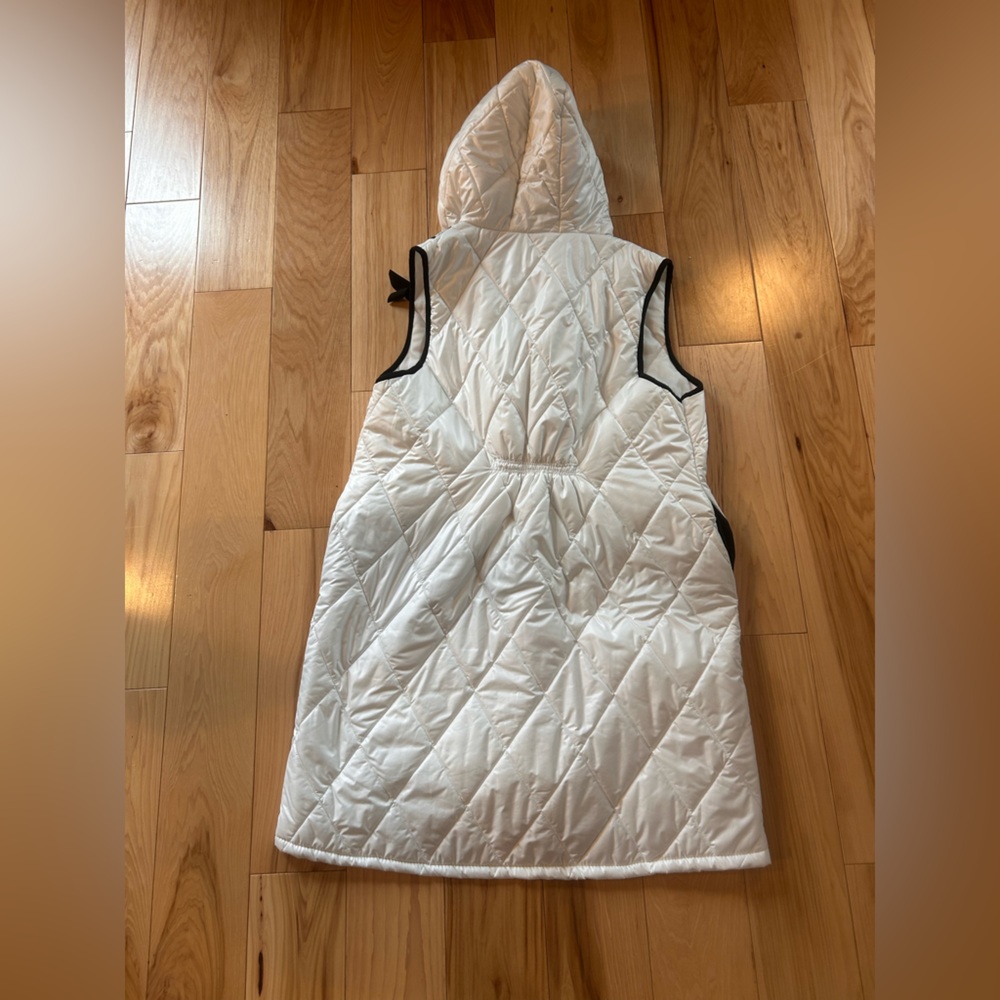 Made in Italy Quilted Hooded puffer Vest - Picture 2 of 4